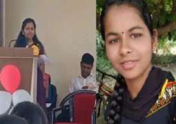 20-year old girl student dies of heart attack while delivering sppech at Indian college