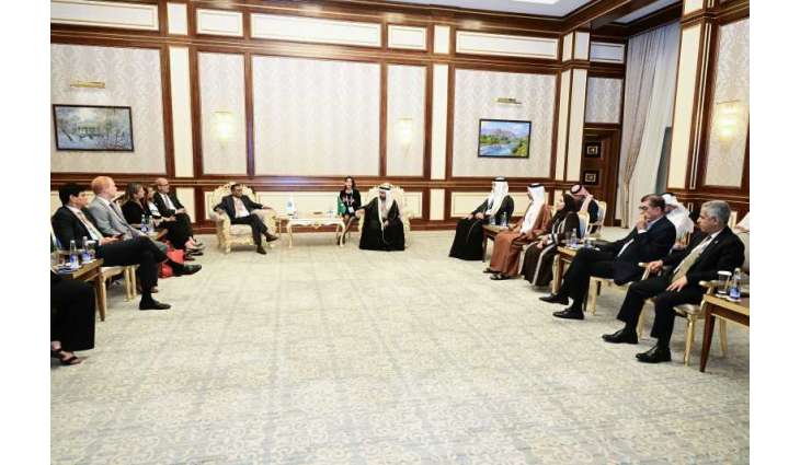 الشعبة البرلمانية الإماراتية تترأس اجتماع ممثلي المجالس التشريعية الخليجية مع وفد مجموعة غرولاك في طشقند