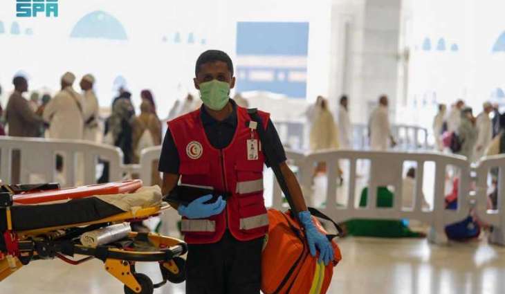 Saudi Red Crescent Rescues Two Umrah Performers in Makkah's Grand Mosque