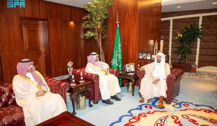 وزير الشؤون الإسلامية يستقبل سفيري المملكة المعينين حديثًا لدى جمهوريتي الأوروغواي الشرقية وموزمبيق