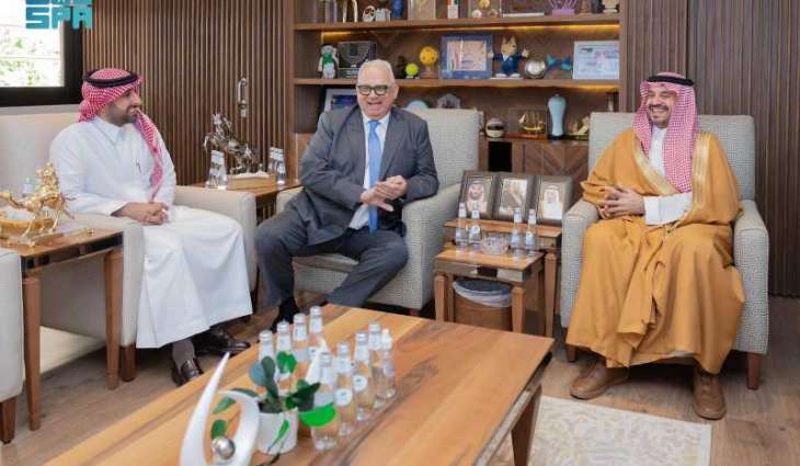 الأمير فهد بن جلوي يلتقي رئيس الاتحاد الدولي للمصارعة