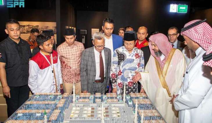 الشؤون الإسلامية تفتتح معرض (جسور) الخامس بإندونيسيا