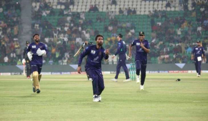 PSL X: Mohammad Amir’s celebration style after dismissing Babar Azam goes viral