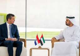 ذياب بن محمد بن زايد يستقبل رئيس الباراغواي في واحة الكرامة