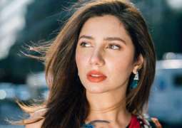 Mahira Khan shares some behind the scene glimpses from film ‘Love Guru’