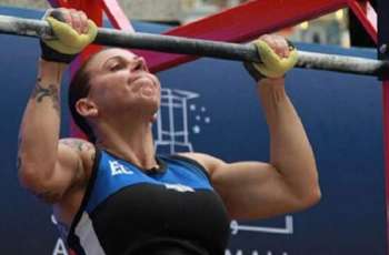 Australian woman sets world record with 7,079 pull-ups in 24 hours