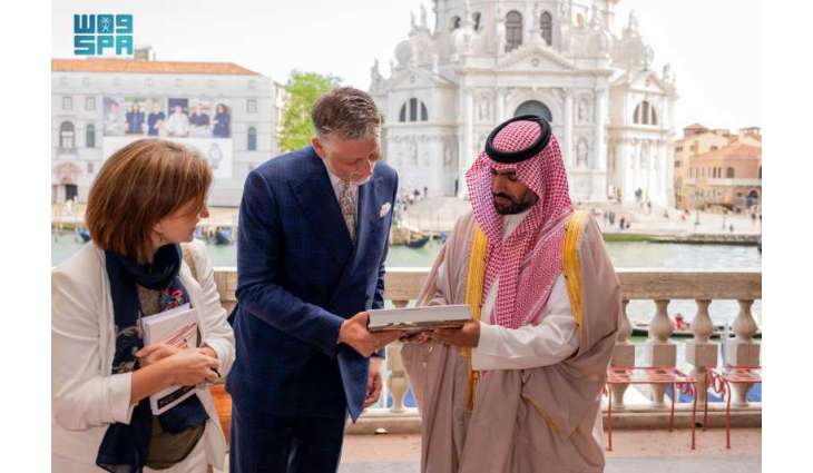 وزير الثقافة يلتقي نظيره الإيطالي في البندقية
