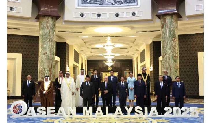 Saud bin Saqr attends luncheon hosted by Malaysian King
