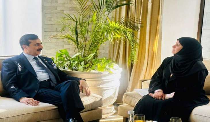 رئیس مجلس الشیوخ یوسف رضا جیلاني یجتمع بنائبة رئیس مجلس الشوری القطري
