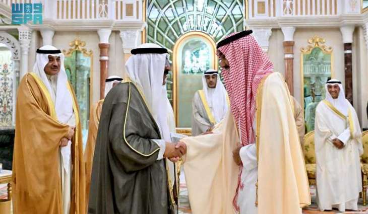 سمو أمير دولة الكويت يستقبل رئيس الأولمبية الدولية واللجان الخليجية