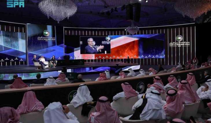 وزير المالية ووزير الخزانة الأمريكي يؤكدان أهمية تعزيز الشراكة الاقتصادية بين البلدين الصديقين