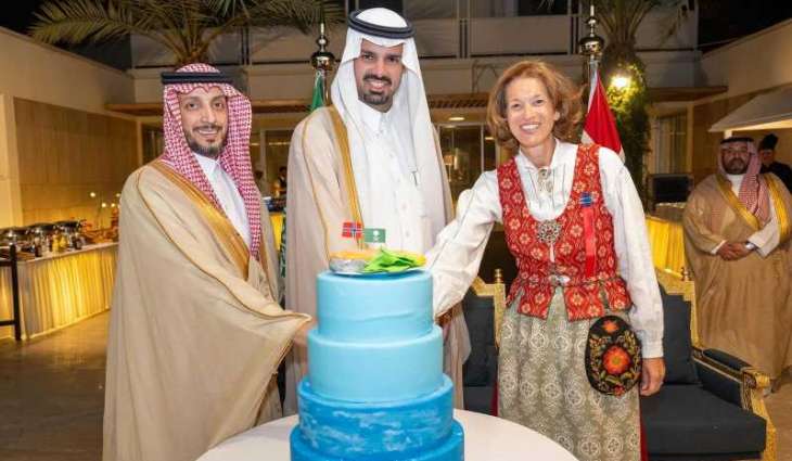 نيابة عن أمير الرياض.. أمين المنطقة يحضر حفل سفارة زيمبابوي بمناسبة اليوم الوطني