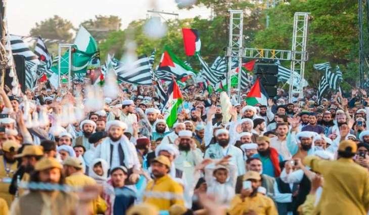 مسیرة ملیونیة للتضامن مع أھل غزة في اقلیم بلوشستان