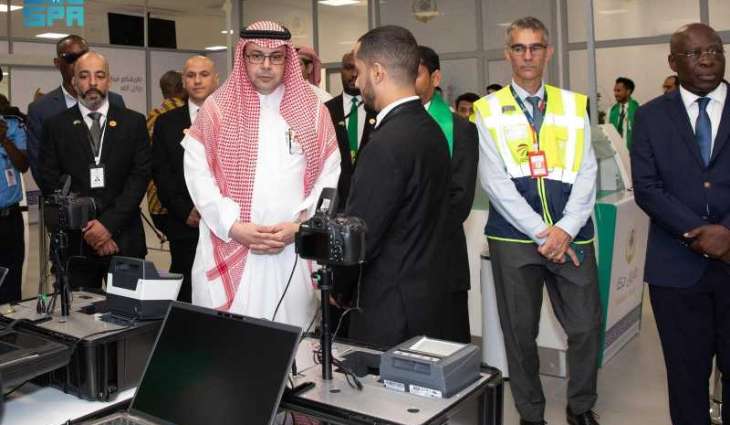 السفير القثامي يتفقد صالة مبادرة 