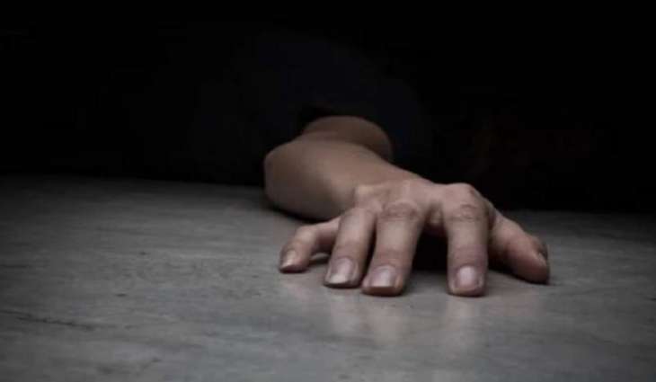 شاب مصري یقتل والدہ و یفصل رأسه عن جسدہ بسبب مخدرات