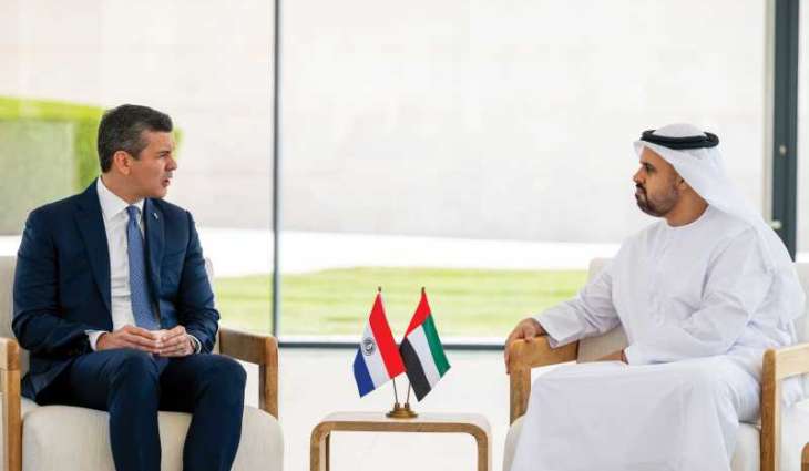 ذياب بن محمد بن زايد يستقبل رئيس الباراغواي في واحة الكرامة