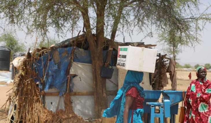 الإمارات تقدم 3 آلاف سلة غذائية لدعم اللاجئيين السودانيين في تشاد