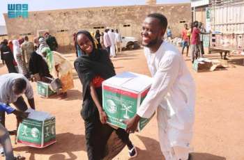 KSrelief Distributes 800 Food Baskets in Sudan's Khartoum State