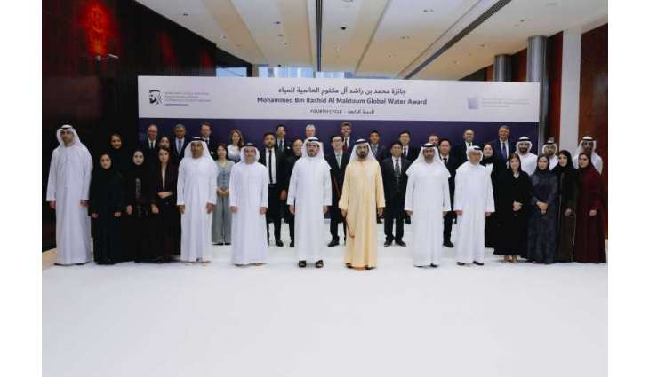 محمد بن راشد يكرّم الفائزين بالدورة الرابعة من 