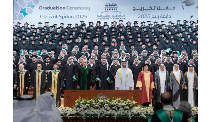 Sultan bin Ahmed attends UOS postgraduate graduation ceremony