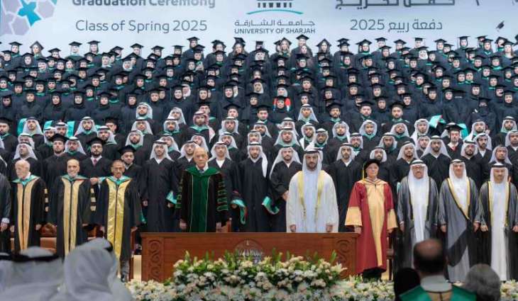 Sultan bin Ahmed attends UOS postgraduate graduation ceremony