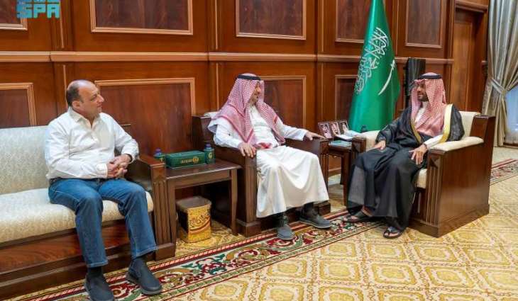 نائب أمير منطقة حائل يطلع على الاستعدادات النهائية لبطولة حائل للدرفت 2025