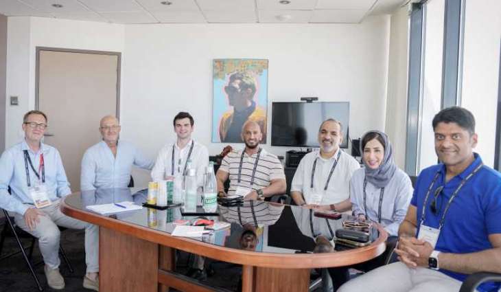 عبدالله آل حامد يلتقي أمير هولندا ونائب عمدة مدينة كان في إطار الجهود التحضيرية لانعقاد قمة بريدج بأبوظبي