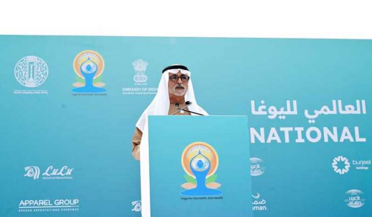 نهيان بن مبارك يشهد الاحتفال باليوم العالمي الـ11 لليوغا في أبوظبي