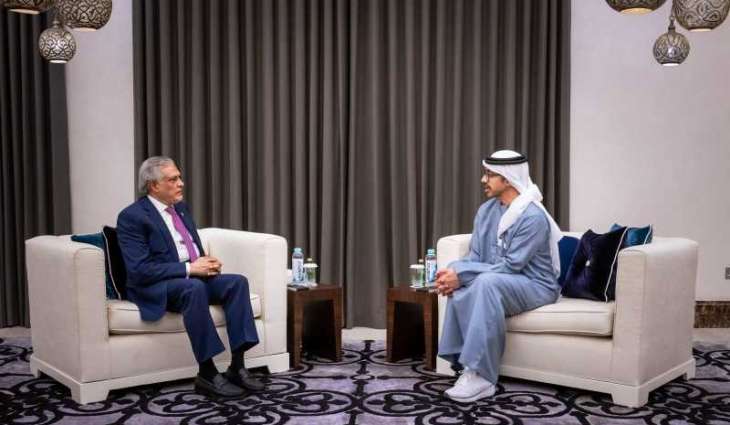 عبدالله بن زايد يستقبل نائب رئيس الوزراء وزير الخارجية الباكستاني