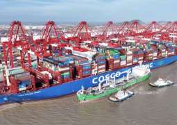 Shanghai Port completes full-chain green methanol bunkering for dual-fuel containership
