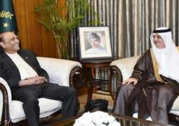 الرئیس آصف علي زرداري یستقبل السفیر السعودي لدی باکستان