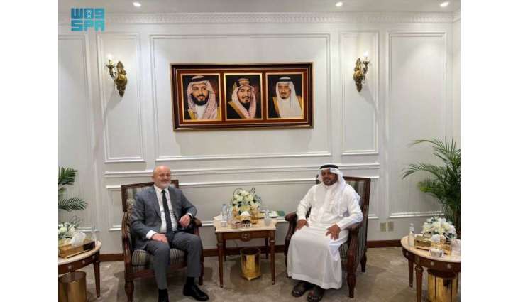 مندوب المملكة الدائم لدى منظمة التعاون الإسلامي يستقبل المندوب الروسي