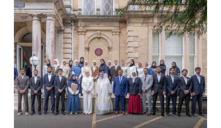 Sharjah Ruler meets UKF students in Exeter Programme