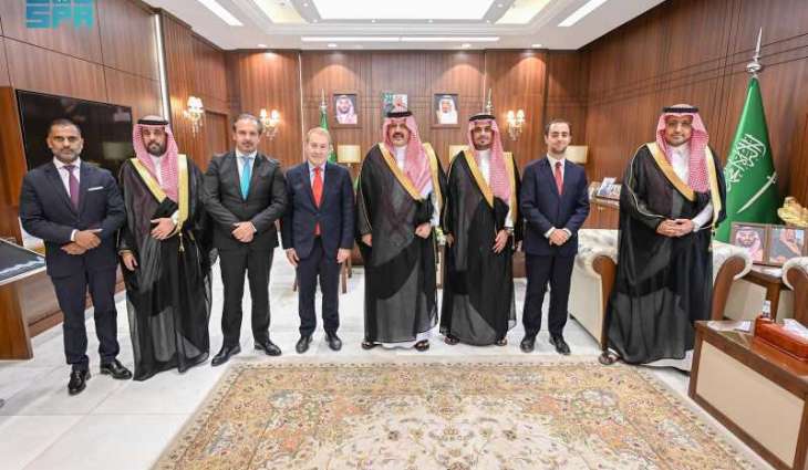 أمير منطقة حائل يستقبل وفدًا من رجال الأعمال من جمهورية البرتغال