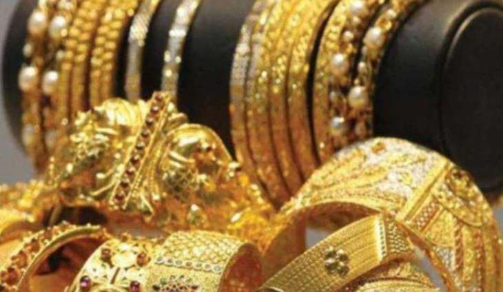 Gold prices drop by Rs2,500 per tola in Pakistan