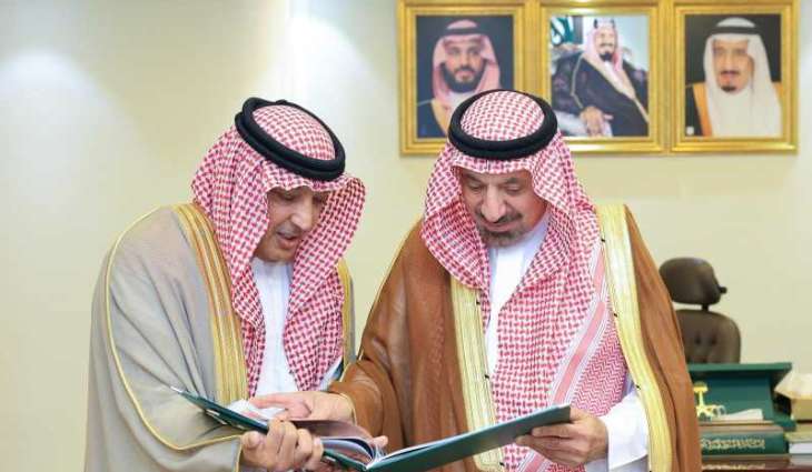 الأمير جلوي بن عبدالعزيز يطلّع على التقرير الختامي لأعمال منتدى نجران الاستثماري 2025