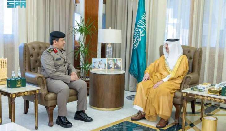 أمير المنطقة الشرقية يُشيد بجهود رجال مكافحة المخدرات بالمنطقة ويكرّم الضباط والأفراد المتميزين