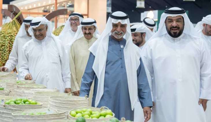 نهيان بن مبارك يزور مهرجان ليوا للرطب ويشيد بدوره في تعزيز الموروث الزراعي