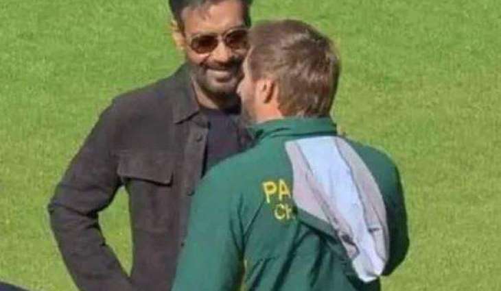 Photos of Shahid Afridi, Ajay Devgn meeting at stadium go viral