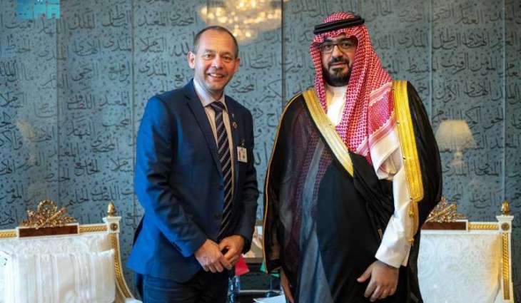 وزير الاقتصاد والتخطيط يجتمع مع وزير التنمية الإقليمية في جمهورية التشيك