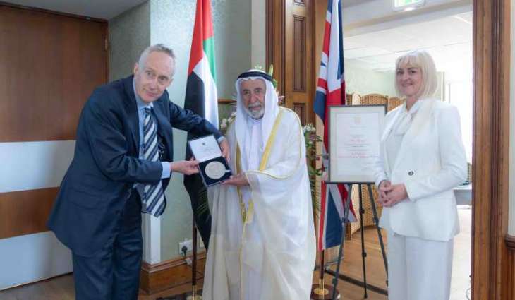 Sharjah Ruler receives Exeter Medal, unveils Al Qasimi Building