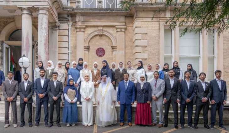 Sharjah Ruler meets UKF students in Exeter Programme