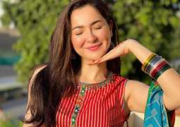 Hania Amir’s new photos spark social media buzz