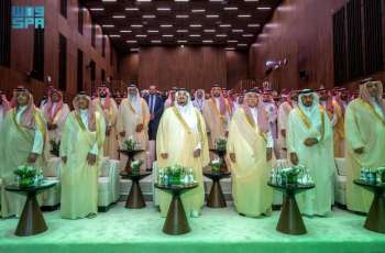 نائب أمير منطقة الرياض يفتتح مجمع مدارس الرياض الجديد في 
