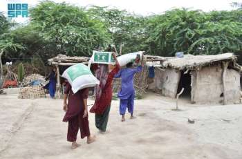 KSrelief Distributes 1,990 Food Baskets in Pakistan’s Sindh Province