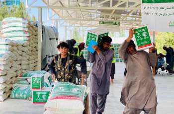 KSrelief Distributes 595 Food Baskets in Afghanistan’s Herat