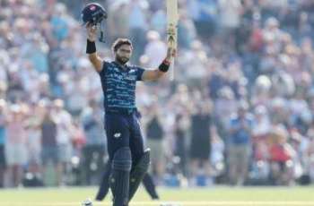 Imam-ul-Haq’s second consecutive century leads Yorkshire to victory
