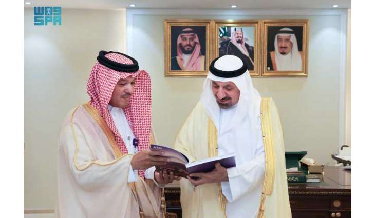 أمير نجران يستعرض تقرير أعمال الاستدامة لمجموعة stc