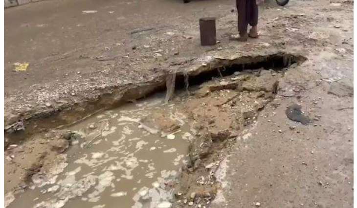 At least eight killed after heavy rain lashed Karachi, caused flood