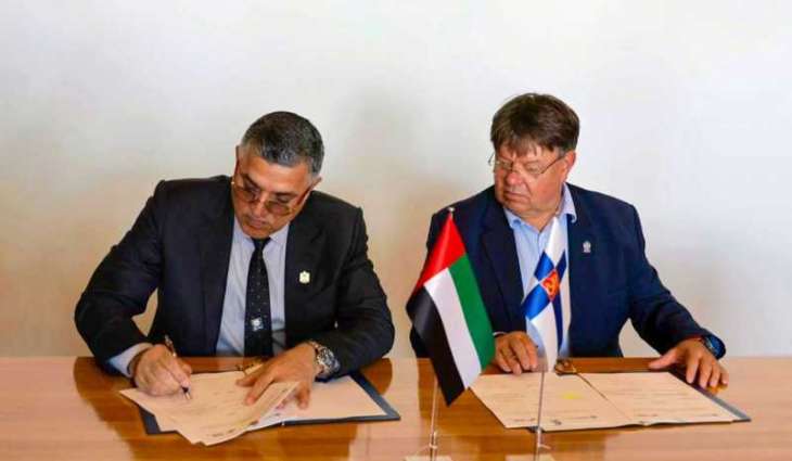 الإمارات وفنلندا توقعان مذكرة تفاهم لتعزيز التعاون بمجال الأرصاد الجوية والبحوث القطبية